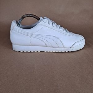 Puma Womans Roma sz 9 all White